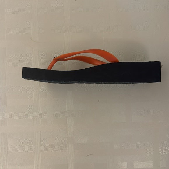 Black and white Tory Burch sandels - Picture 2 of 2